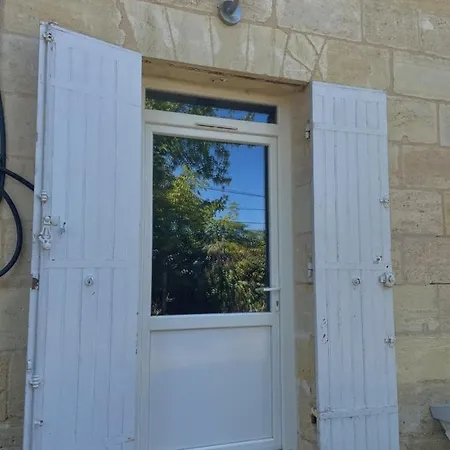 Maisonfamiliale Pugnac Exterior foto
